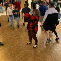 parquet bois de bout chêne avec laiton
