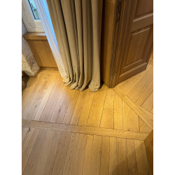 Chai – Parquet  massif motif Queue de Billard en Chêne Français Réemployé